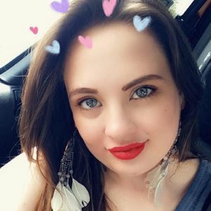 Meet your Posher, Caroline